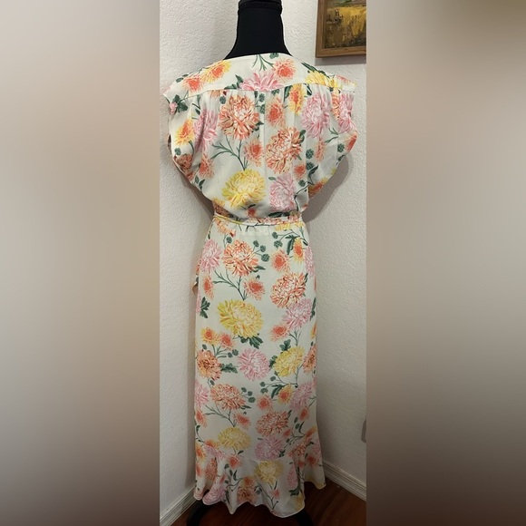 Yumi Kim Weekender Ivory Santorini Hydrangea Wrap Dress - Small - Picture 5 of 10